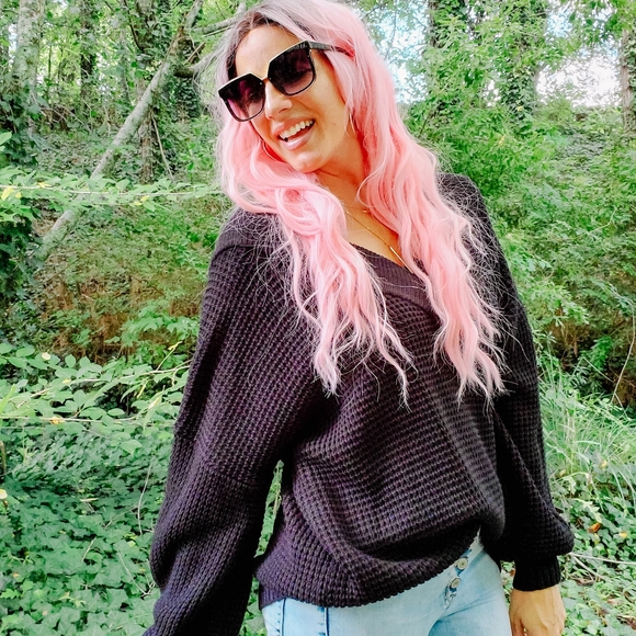 Black waffle double V sweater NWT - Picture 4 of 5